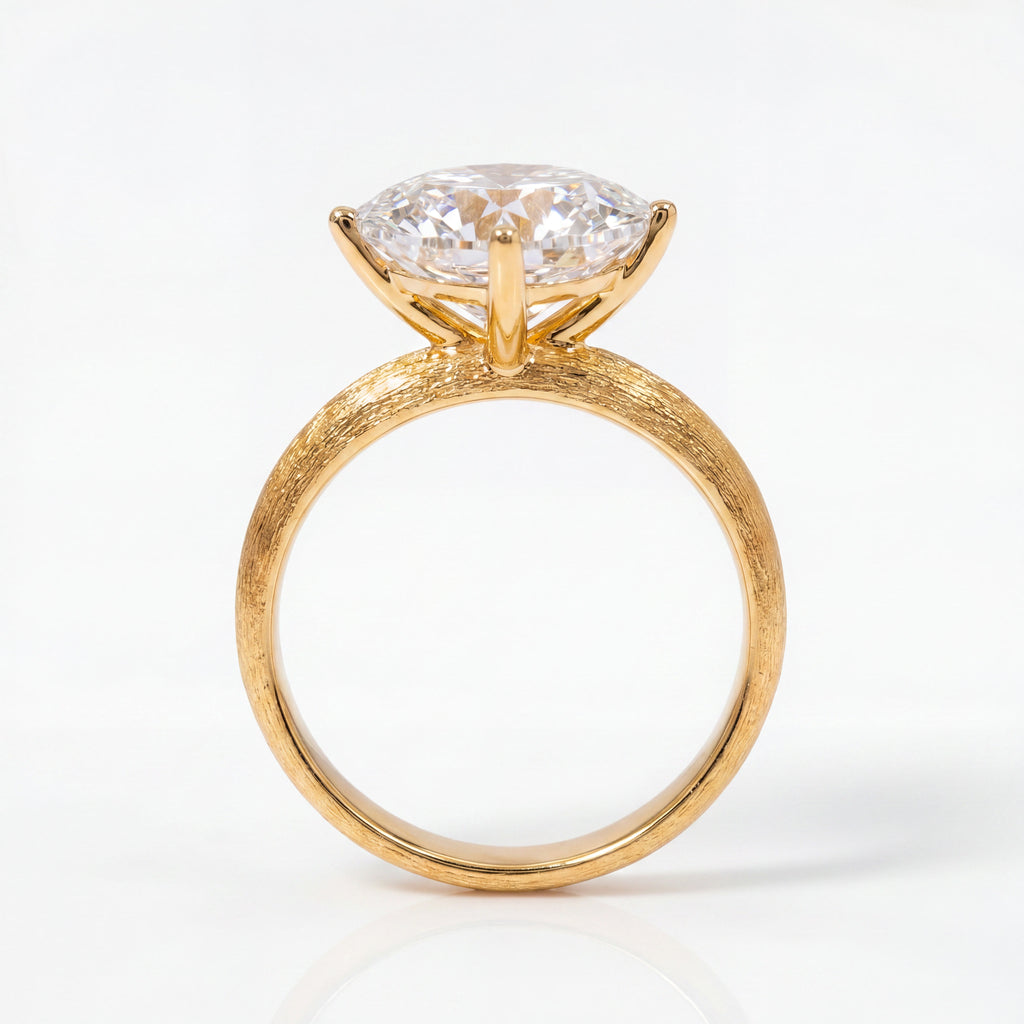The Vow｜ An engagement ring and wedding band built to find each other perfectly