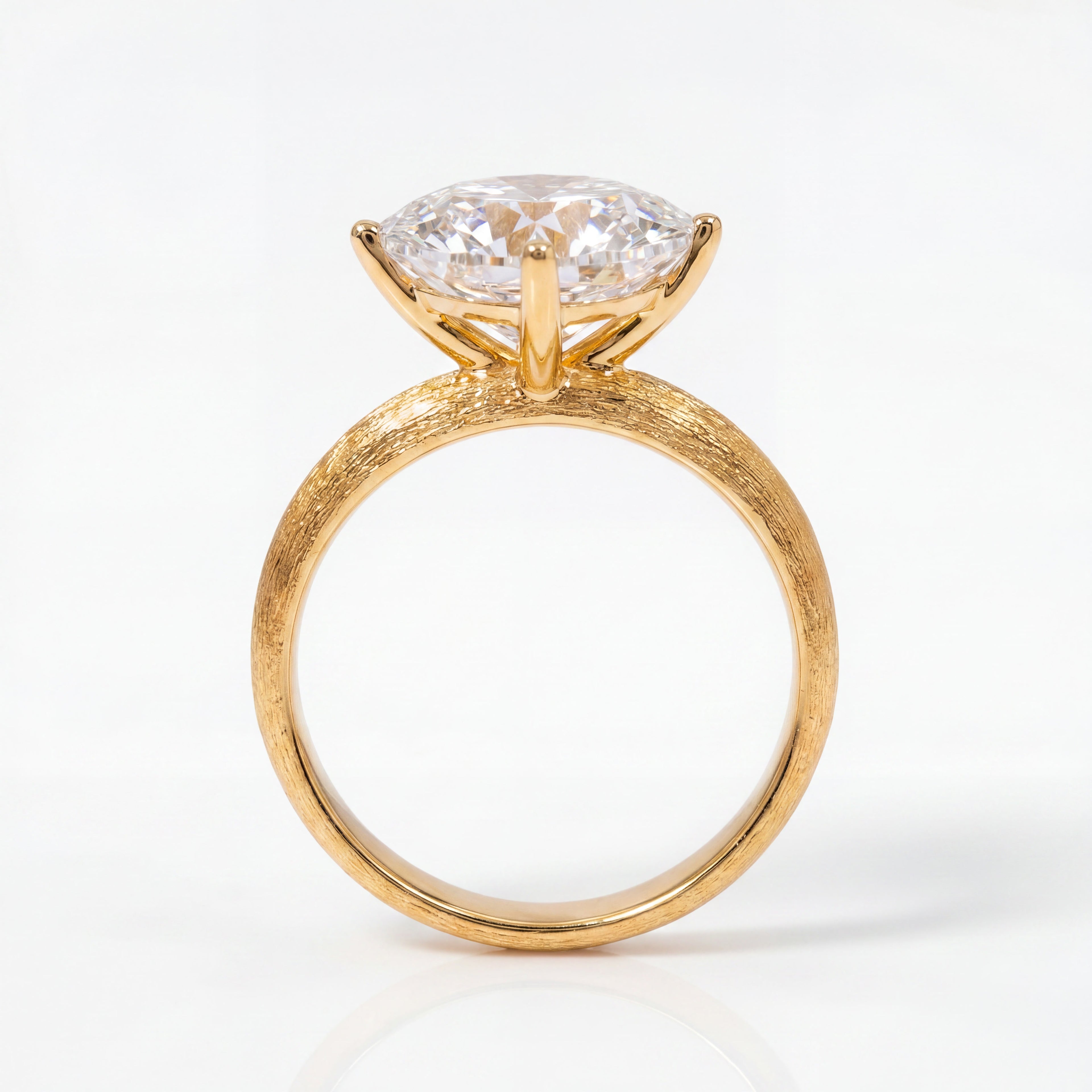 The Vow｜ An engagement ring and wedding band built to find each other perfectly