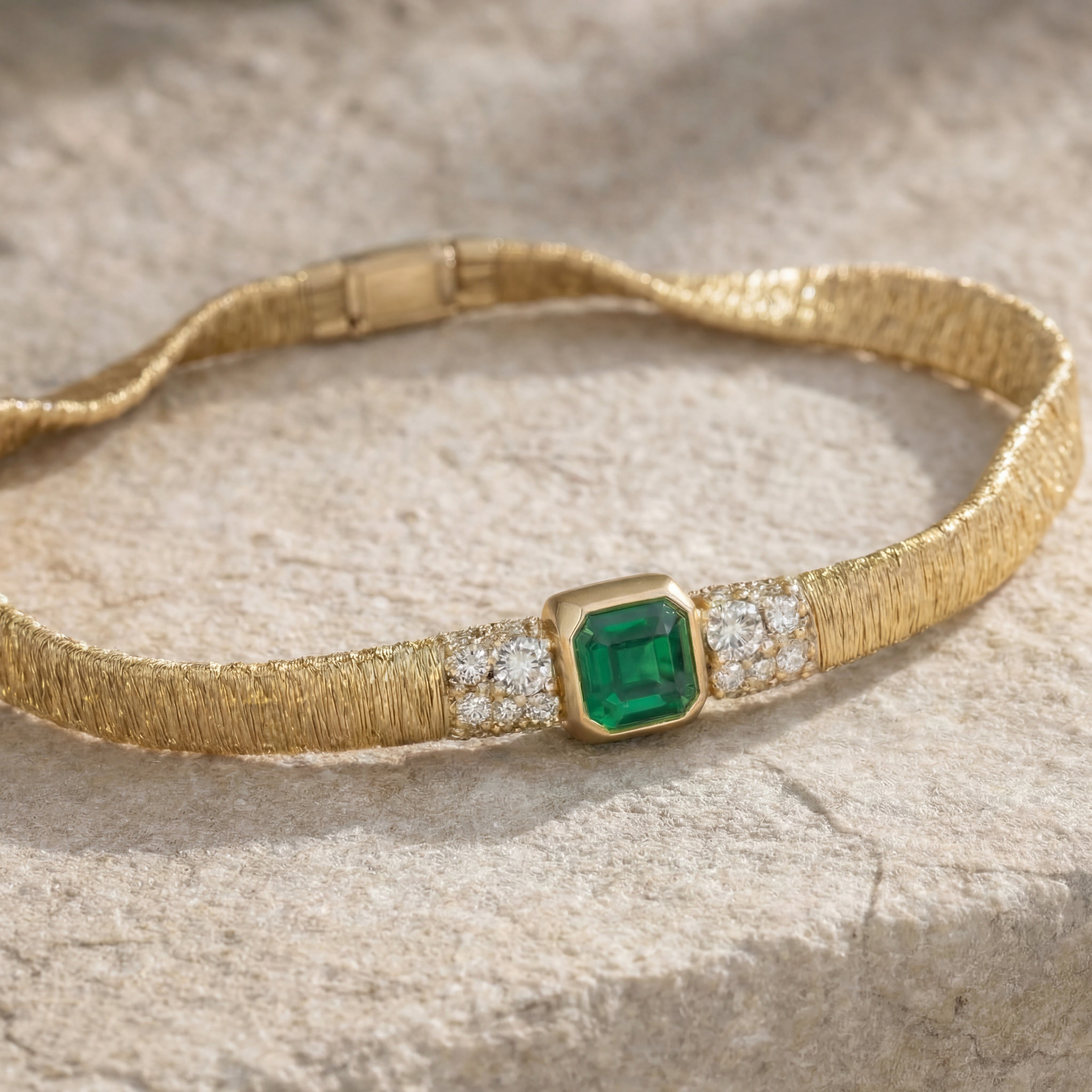 Linea Asscher-Cut Green Diamond Bracelet