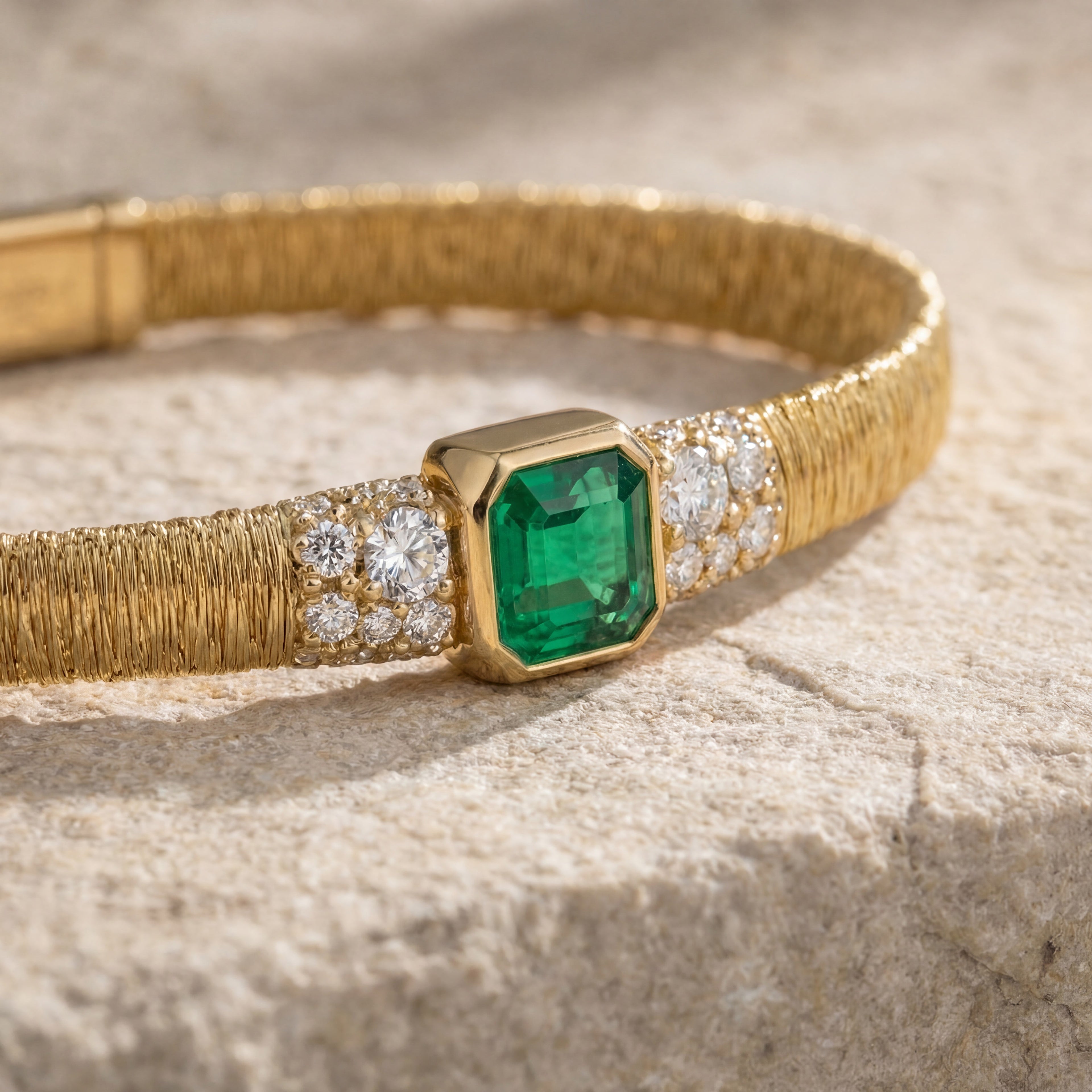 Linea Asscher-Cut Green Diamond Bracelet