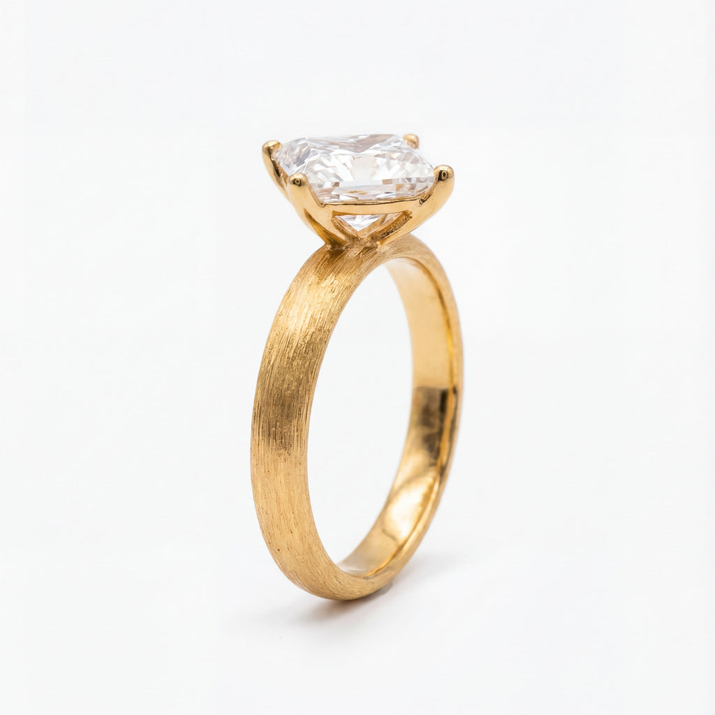The Vow｜ An engagement ring and wedding band built to find each other perfectly
